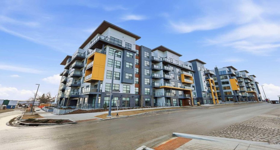 370 Dieppe Drive, Calgary, Alberta T3E0E6, 1 Bedroom Bedrooms, ,1 BathroomBathrooms,Residential,For Sale,Dieppe,A2298967