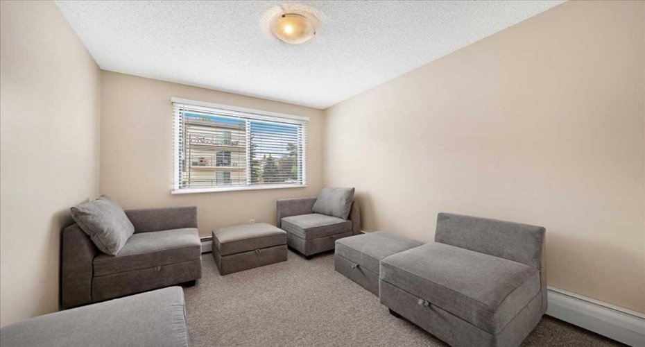 630 57 Avenue, Calgary, Alberta T2V0H4, 2 Bedrooms Bedrooms, ,1 BathroomBathrooms,Residential,For Sale,57,A2298975