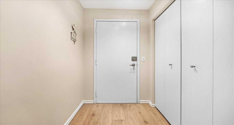 630 57 Avenue, Calgary, Alberta T2V0H4, 2 Bedrooms Bedrooms, ,1 BathroomBathrooms,Residential,For Sale,57,A2298975