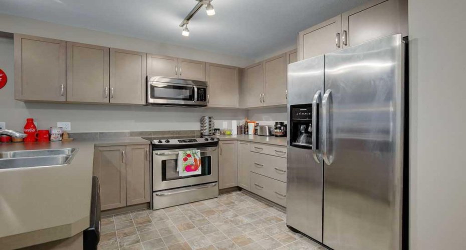 402 Kincora Glen Road, Calgary, Alberta T3R 0B8, 1 Bedroom Bedrooms, ,1 BathroomBathrooms,Residential,For Sale,Kincora Glen,A2283941