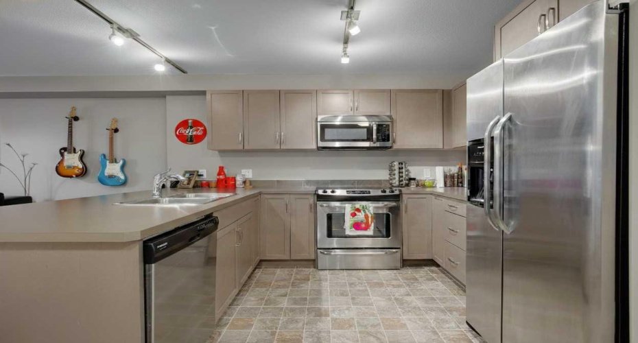 402 Kincora Glen Road, Calgary, Alberta T3R 0B8, 1 Bedroom Bedrooms, ,1 BathroomBathrooms,Residential,For Sale,Kincora Glen,A2283941