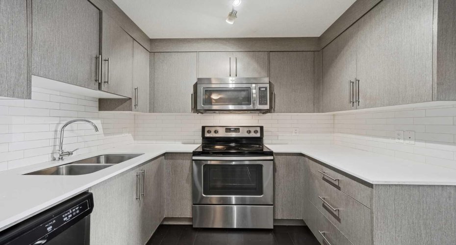 302 Skyview Ranch Drive, Calgary, Alberta T3N0P5, 2 Bedrooms Bedrooms, ,2 BathroomsBathrooms,Residential,For Sale,Skyview Ranch,A2285916