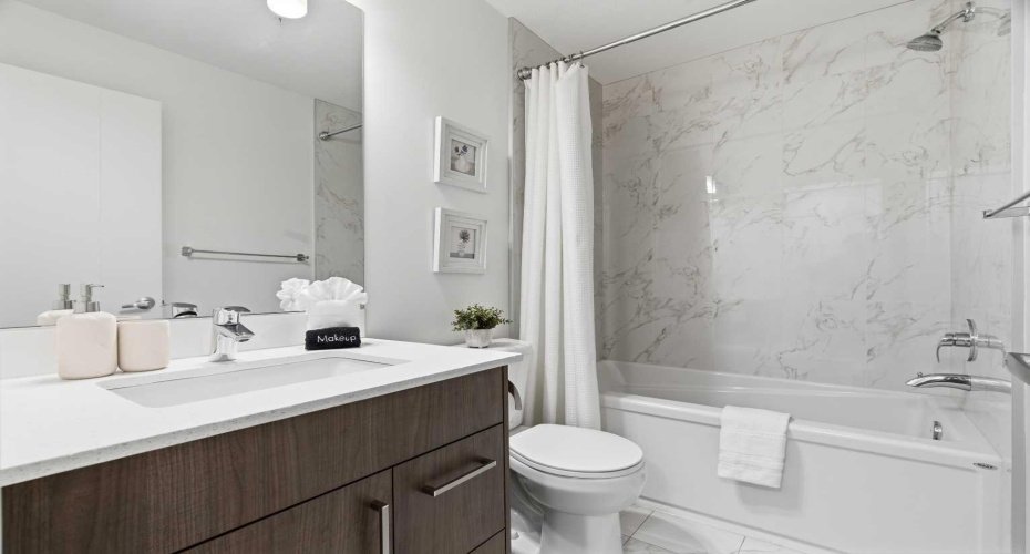 1629 38 Street, Calgary, Alberta T3C 1T8, 2 Bedrooms Bedrooms, ,2 BathroomsBathrooms,Residential,For Sale,38,A2295783