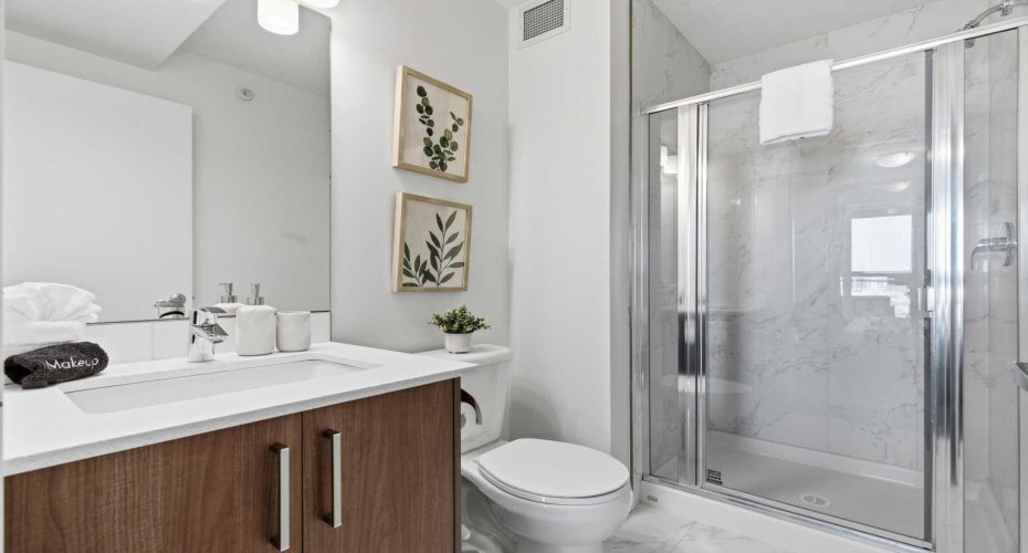 1629 38 Street, Calgary, Alberta T3C 1T8, 2 Bedrooms Bedrooms, ,2 BathroomsBathrooms,Residential,For Sale,38,A2295783