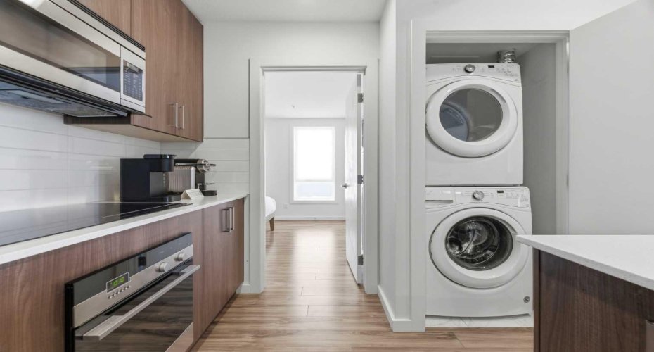 1629 38 Street, Calgary, Alberta T3C 1T8, 2 Bedrooms Bedrooms, ,2 BathroomsBathrooms,Residential,For Sale,38,A2295783