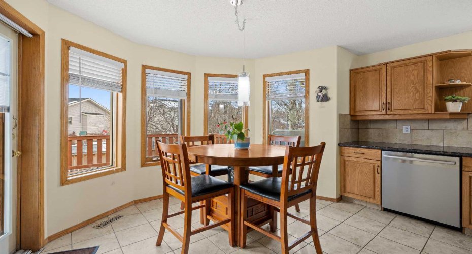 1331 Sunvista Way, Calgary, Alberta T2X 3G5, 4 Bedrooms Bedrooms, ,3 BathroomsBathrooms,Residential,For Sale,Sunvista,A2295835