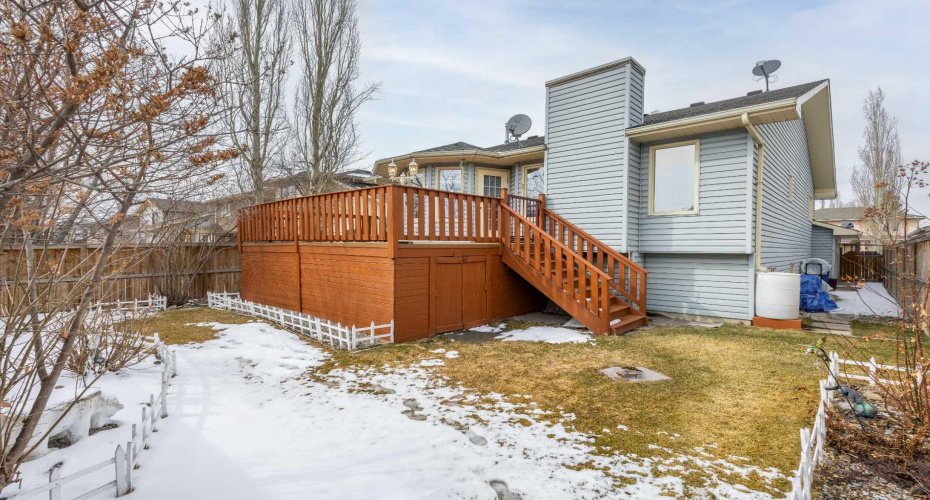 1331 Sunvista Way, Calgary, Alberta T2X 3G5, 4 Bedrooms Bedrooms, ,3 BathroomsBathrooms,Residential,For Sale,Sunvista,A2295835