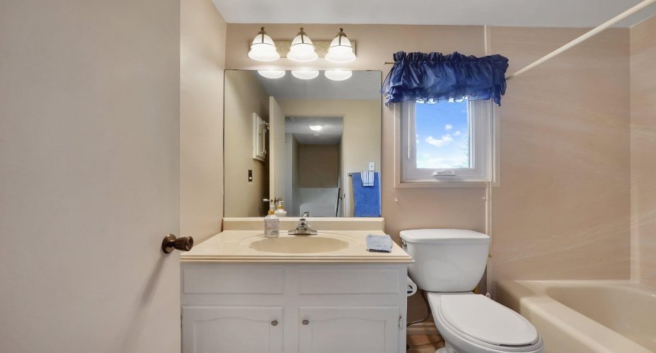 Main Bath Upper Level