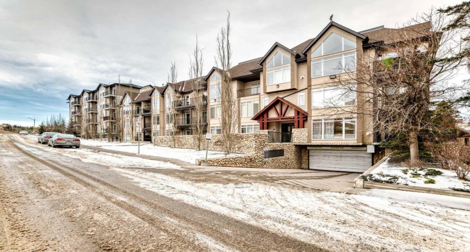 141 Mountain Street, Cochrane, Alberta T4C 1Z5, 2 Bedrooms Bedrooms, ,2 BathroomsBathrooms,Residential,For Sale,Mountain,A2297162