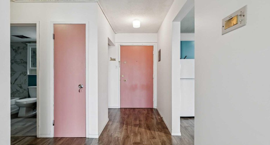 510 58 Avenue, Calgary, Alberta T2V 0H6, 1 Bedroom Bedrooms, ,1 BathroomBathrooms,Residential,For Sale,58,A2297630