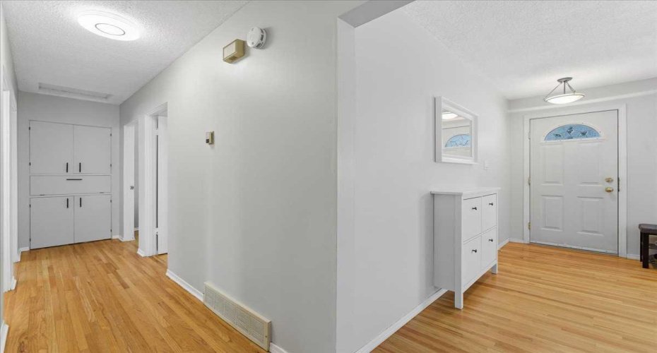 140 Waterloo Drive, Calgary, Alberta T3C 3G3, 5 Bedrooms Bedrooms, ,2 BathroomsBathrooms,Residential,For Sale,Waterloo,A2297794