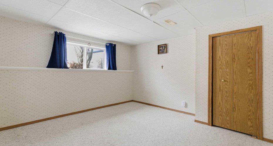 77 Bridleglen Road, Calgary, Alberta T2Y 3X5, 4 Bedrooms Bedrooms, ,2 BathroomsBathrooms,Residential,For Sale,Bridleglen,A2297802