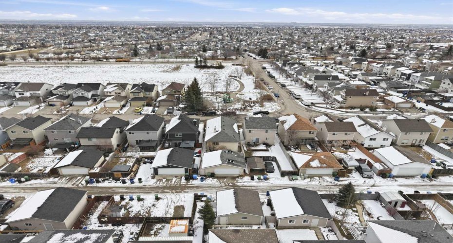 77 Bridleglen Road, Calgary, Alberta T2Y 3X5, 4 Bedrooms Bedrooms, ,2 BathroomsBathrooms,Residential,For Sale,Bridleglen,A2297802