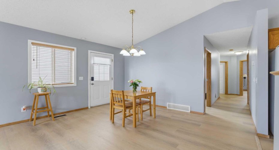 77 Bridleglen Road, Calgary, Alberta T2Y 3X5, 4 Bedrooms Bedrooms, ,2 BathroomsBathrooms,Residential,For Sale,Bridleglen,A2297802