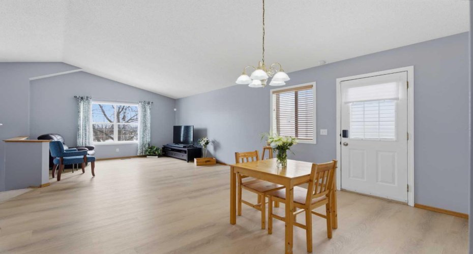 77 Bridleglen Road, Calgary, Alberta T2Y 3X5, 4 Bedrooms Bedrooms, ,2 BathroomsBathrooms,Residential,For Sale,Bridleglen,A2297802