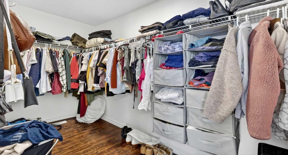 10796 Hidden Valley Drive, Calgary, Alberta T3A 5H6, 4 Bedrooms Bedrooms, ,4 BathroomsBathrooms,Residential,For Sale,Hidden Valley,A2297888