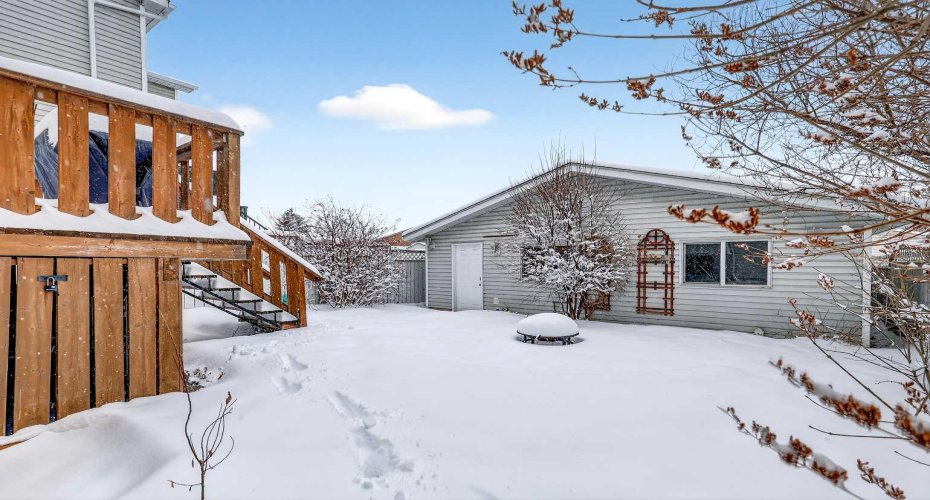 10796 Hidden Valley Drive, Calgary, Alberta T3A 5H6, 4 Bedrooms Bedrooms, ,4 BathroomsBathrooms,Residential,For Sale,Hidden Valley,A2297888