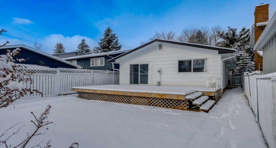 32 Midland Place, Calgary, Alberta T2X 1P9, 4 Bedrooms Bedrooms, ,2 BathroomsBathrooms,Residential,For Sale,Midland,A2297933