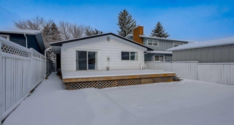 32 Midland Place, Calgary, Alberta T2X 1P9, 4 Bedrooms Bedrooms, ,2 BathroomsBathrooms,Residential,For Sale,Midland,A2297933