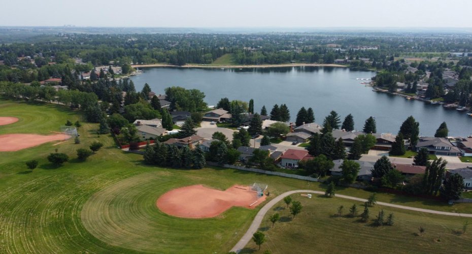 32 Midland Place, Calgary, Alberta T2X 1P9, 4 Bedrooms Bedrooms, ,2 BathroomsBathrooms,Residential,For Sale,Midland,A2297933