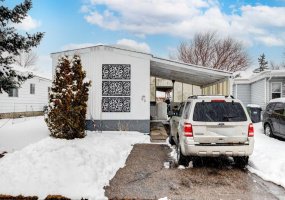 93 Huntstrom Drive, Calgary, Alberta T2K 5V5, 2 Bedrooms Bedrooms, ,1 BathroomBathrooms,Residential,For Sale,Huntstrom,A2297118 93 Huntstrom Drive, Calgary, Alberta T2K 5V5, 2 Bedrooms Bedrooms, ,1 BathroomBathrooms,Residential,For Sale,Huntstrom,A2297118