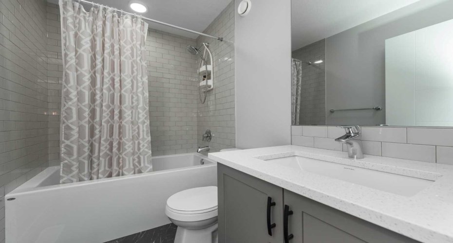 237 Belmont Street, Calgary, Alberta T2X 4W8, 4 Bedrooms Bedrooms, ,4 BathroomsBathrooms,Residential,For Sale,Belmont,A2297418