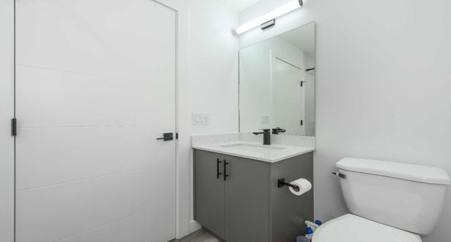 237 Belmont Street, Calgary, Alberta T2X 4W8, 4 Bedrooms Bedrooms, ,4 BathroomsBathrooms,Residential,For Sale,Belmont,A2297418