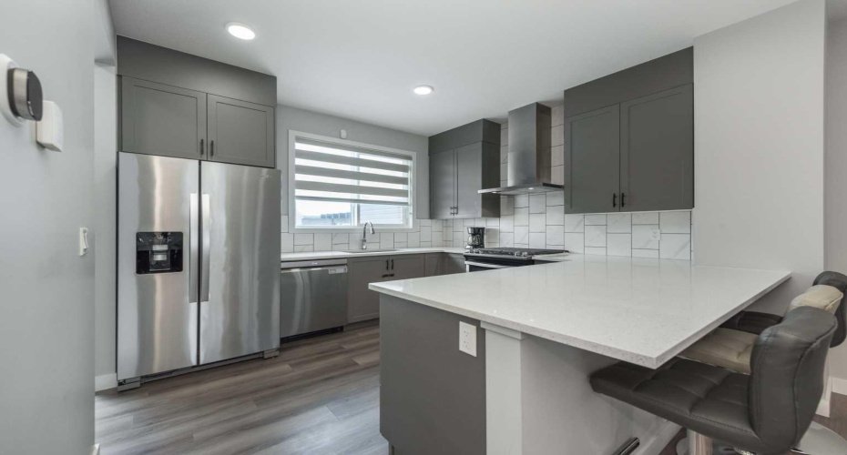 237 Belmont Street, Calgary, Alberta T2X 4W8, 4 Bedrooms Bedrooms, ,4 BathroomsBathrooms,Residential,For Sale,Belmont,A2297418