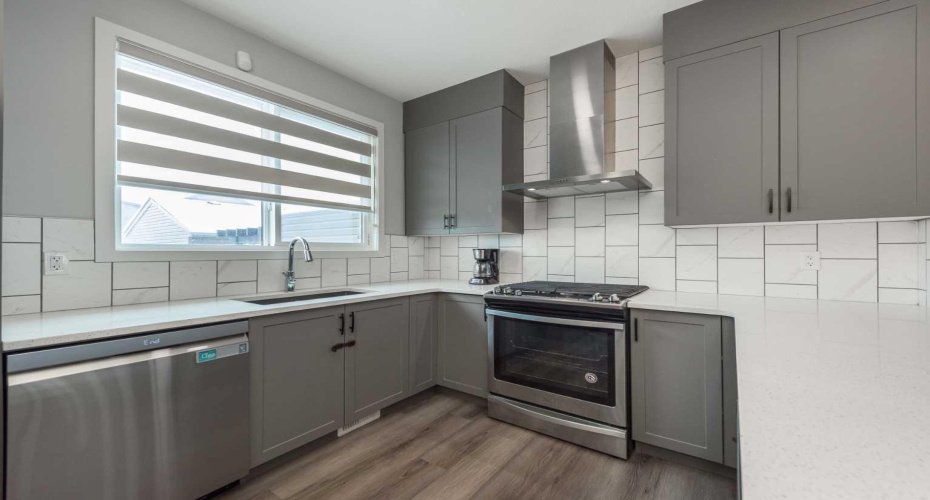 237 Belmont Street, Calgary, Alberta T2X 4W8, 4 Bedrooms Bedrooms, ,4 BathroomsBathrooms,Residential,For Sale,Belmont,A2297418