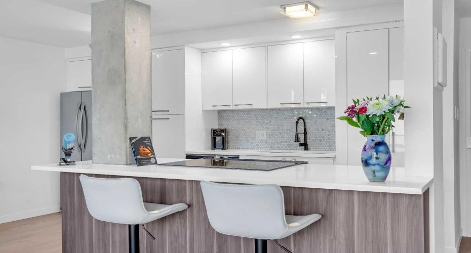 1111 15 Avenue, Calgary, Alberta T2R 0S8, 2 Bedrooms Bedrooms, ,1 BathroomBathrooms,Residential,For Sale,15,A2285442