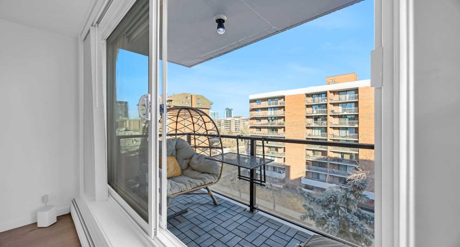 1111 15 Avenue, Calgary, Alberta T2R 0S8, 2 Bedrooms Bedrooms, ,1 BathroomBathrooms,Residential,For Sale,15,A2285442