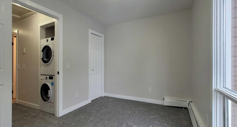 2400 15 Street, Calgary, Alberta T2T 5S3, 2 Bedrooms Bedrooms, ,1 BathroomBathrooms,Residential,For Sale,15,A2293156