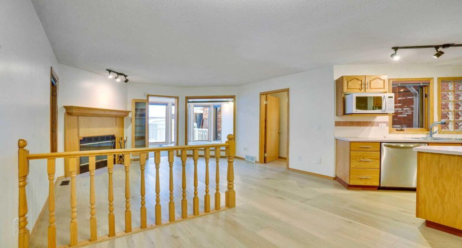 463 23 Avenue, Calgary, Alberta T2M1S5, 4 Bedrooms Bedrooms, ,4 BathroomsBathrooms,Residential,For Sale,23,A2298923