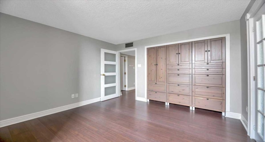 318 26 Avenue, Calgary, Alberta T2S 2T9, 2 Bedrooms Bedrooms, ,2 BathroomsBathrooms,Residential,For Sale,26,A2298984