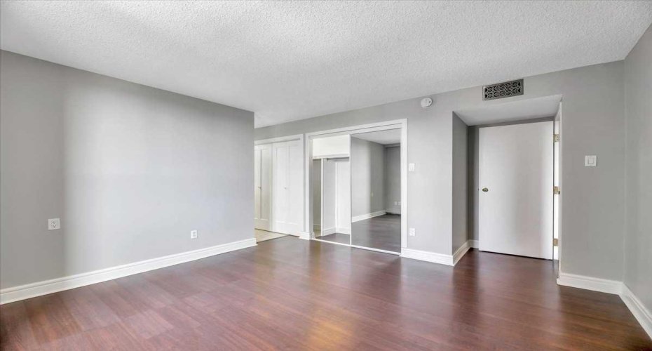 318 26 Avenue, Calgary, Alberta T2S 2T9, 2 Bedrooms Bedrooms, ,2 BathroomsBathrooms,Residential,For Sale,26,A2298984