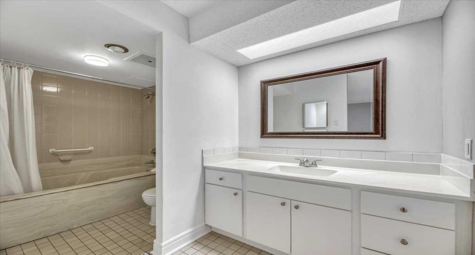 318 26 Avenue, Calgary, Alberta T2S 2T9, 2 Bedrooms Bedrooms, ,2 BathroomsBathrooms,Residential,For Sale,26,A2298984