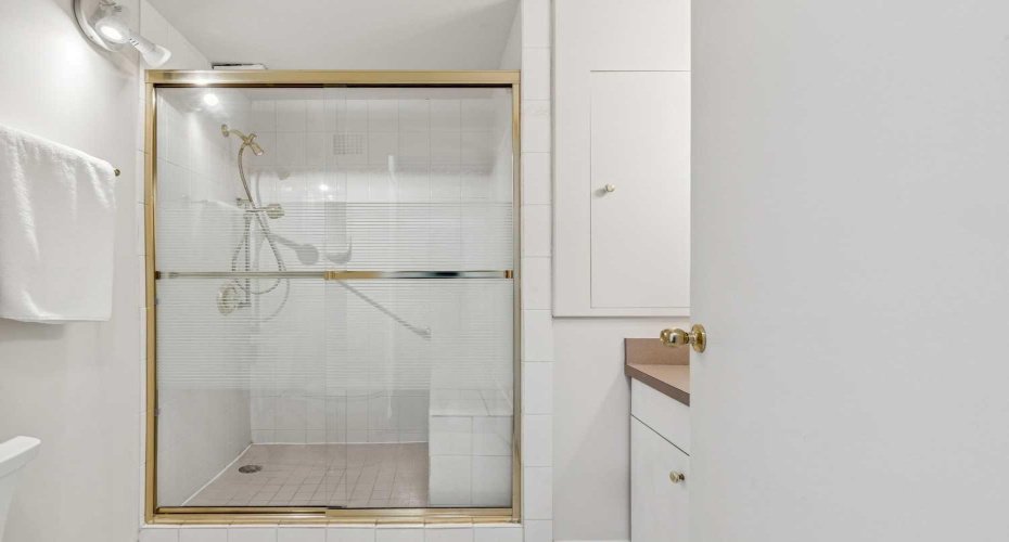 3316 Rideau Place, Calgary, Alberta T2S 1Z4, 2 Bedrooms Bedrooms, ,1 BathroomBathrooms,Residential,For Sale,Rideau,A2299045