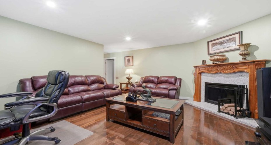 4728 Rundlehorn Drive, Calgary, Alberta t1y2n4, 4 Bedrooms Bedrooms, ,3 BathroomsBathrooms,Residential,For Sale,Rundlehorn,A2299053