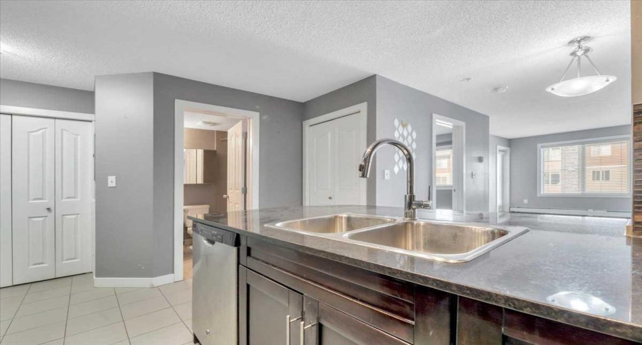 7130 80 Avenue, Calgary, Alberta T3J 0N5, 1 Bedroom Bedrooms, ,1 BathroomBathrooms,Residential,For Sale,80,A2299055