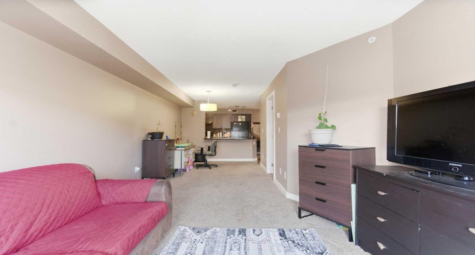 7110 80 Avenue, Calgary, Alberta T3J 0N4, 1 Bedroom Bedrooms, ,1 BathroomBathrooms,Residential,For Sale,80,A2299057