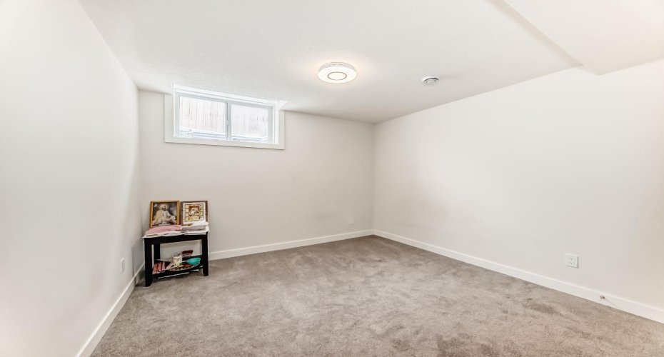 76 SADDLELAKE GREEN, Calgary, Alberta T3J0M7, 6 Bedrooms Bedrooms, ,6 BathroomsBathrooms,Residential,For Sale,SADDLELAKE GREEN,A2299067