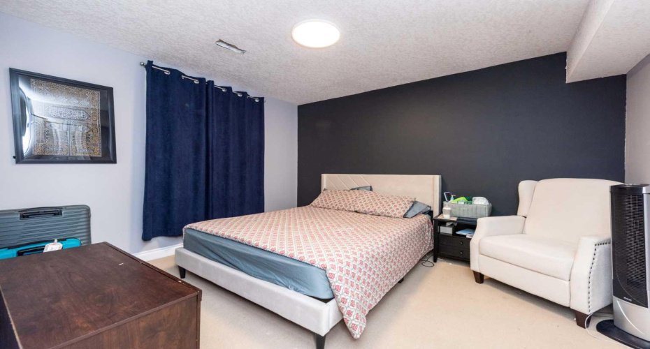 192 Cove Rise Rise, Chestermere, Alberta T1X 1S7, 5 Bedrooms Bedrooms, ,4 BathroomsBathrooms,Residential,For Sale,Cove Rise,A2299100