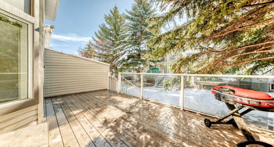 35 Kingsland Villas, Calgary, Alberta T2V 5J9, 3 Bedrooms Bedrooms, ,3 BathroomsBathrooms,Residential,For Sale,Kingsland,A2297300