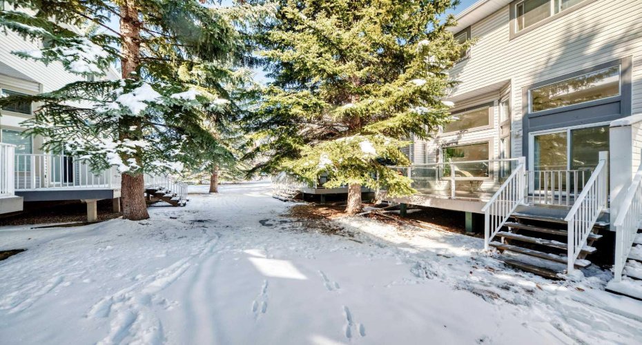 35 Kingsland Villas, Calgary, Alberta T2V 5J9, 3 Bedrooms Bedrooms, ,3 BathroomsBathrooms,Residential,For Sale,Kingsland,A2297300