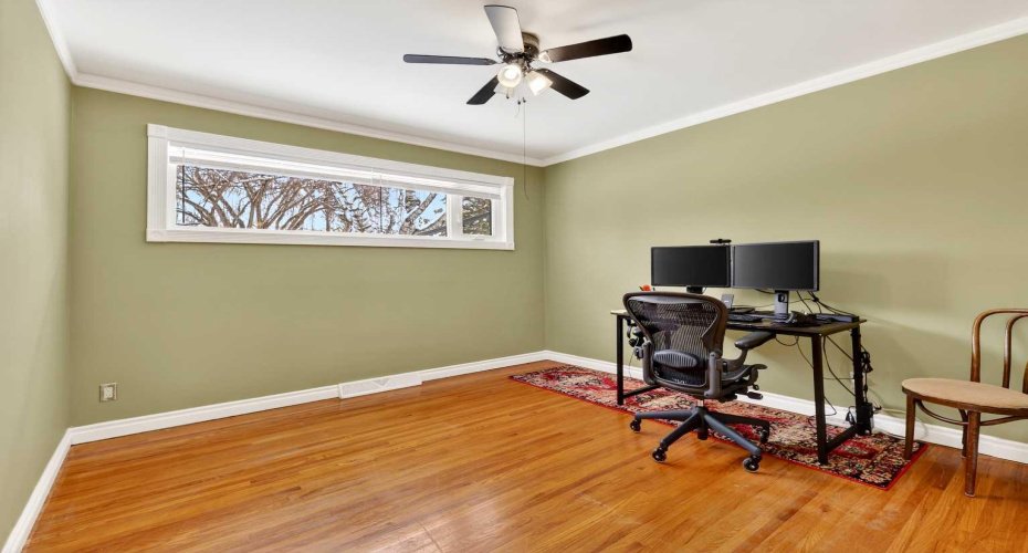 33 Warwick Drive, Calgary, Alberta T3C 2R5, 6 Bedrooms Bedrooms, ,3 BathroomsBathrooms,Residential,For Sale,Warwick,A2297421