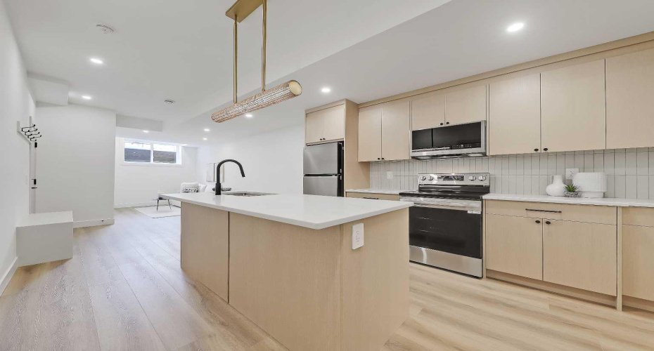 419 22 Avenue, Calgary, Alberta T2M 1N4, 4 Bedrooms Bedrooms, ,4 BathroomsBathrooms,Residential,For Sale,22,A2297913