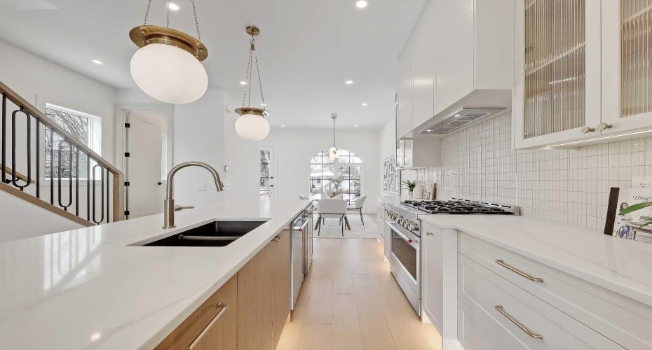 419 22 Avenue, Calgary, Alberta T2M 1N4, 4 Bedrooms Bedrooms, ,4 BathroomsBathrooms,Residential,For Sale,22,A2297913