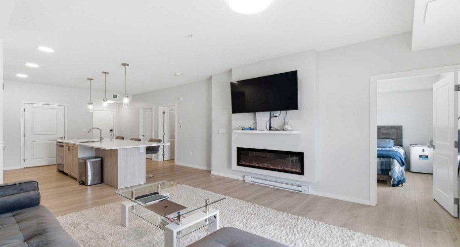 550 Belmont Street, Calgary, Alberta T2X 5X1, 2 Bedrooms Bedrooms, ,2 BathroomsBathrooms,Residential,For Sale,Belmont,A2298341