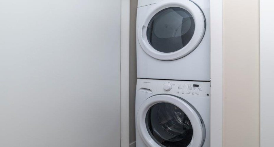 519 Riverfront Avenue, Calgary, Alberta T2G1K7, 2 Bedrooms Bedrooms, ,2 BathroomsBathrooms,Residential,For Sale,Riverfront,A2298438