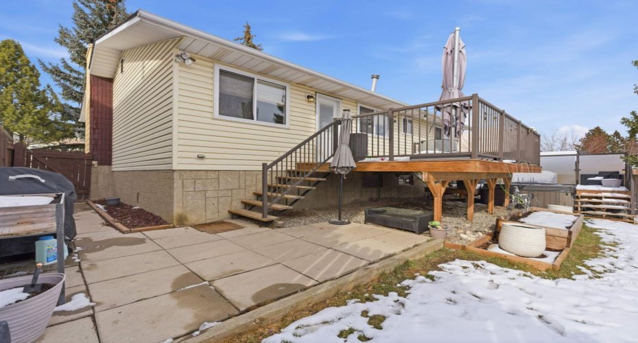 8411 Silver Springs Road, Calgary, Alberta T3B 4A6, 5 Bedrooms Bedrooms, ,3 BathroomsBathrooms,Residential,For Sale,Silver Springs,A2298472